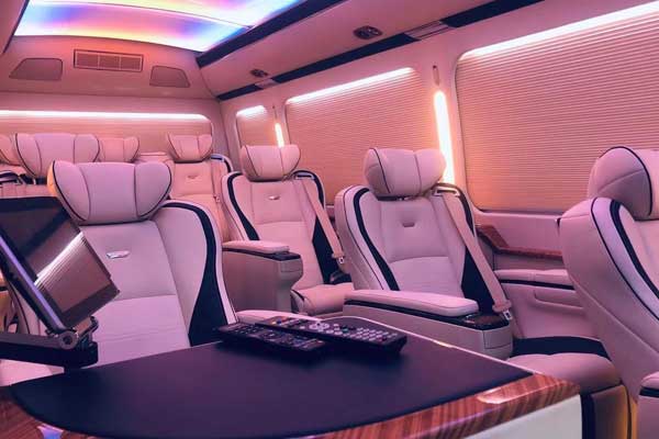 北京租考斯特中巴车19座多少钱? 北京租考斯特中巴车19座多少钱?