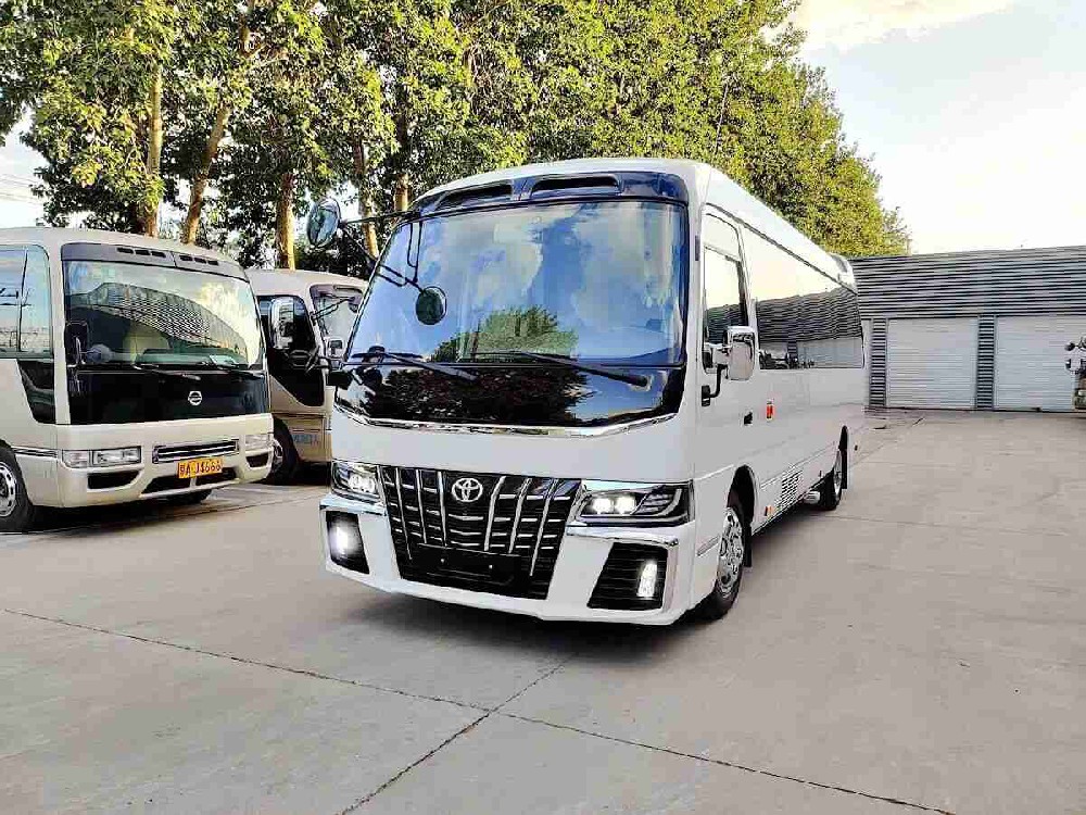 【北京租车】丰田考斯特行政版与豪华版的区别 【北京租车】丰田考斯特行政版与豪华版的区别