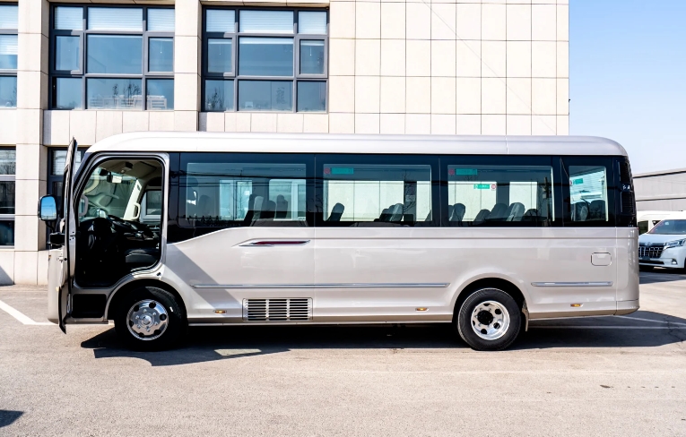 北京中巴车租赁价格一览表2025年新版（首汽/行业标准）