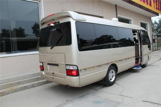 为什么领导出行大都首选丰田考斯特小巴,它的优点你知道吗？